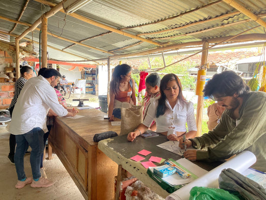 Carolina Ballesteros en Curití: Nuestro primer taller de innovación y desarrollo